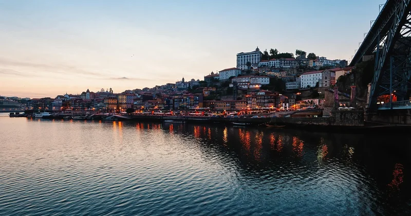 Depuis Porto, dans quelle gare monte-t-on ?